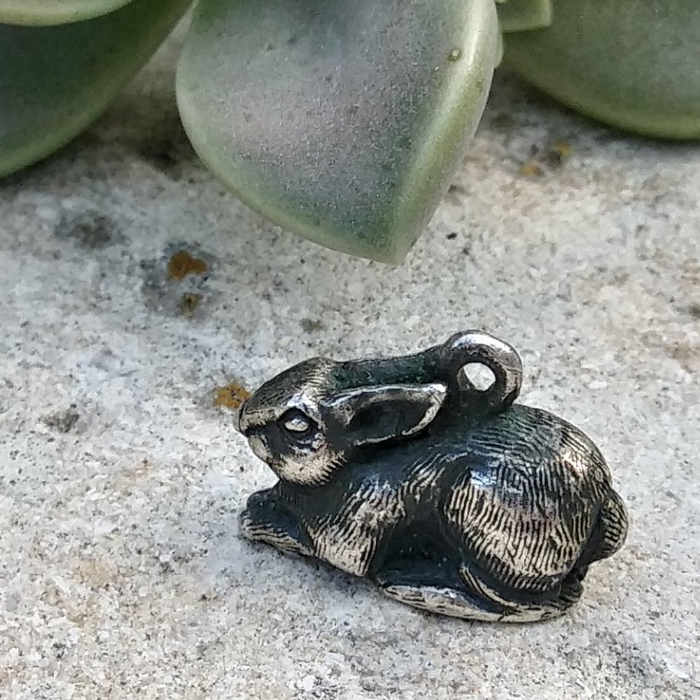 Retired James Avery Sterling Silver Rabbit charm